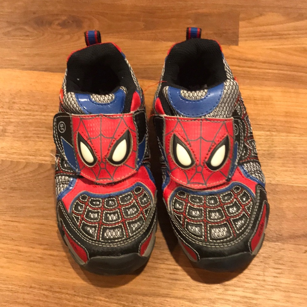 Stride Rite Spider-Man Spidey Lights Sneaker